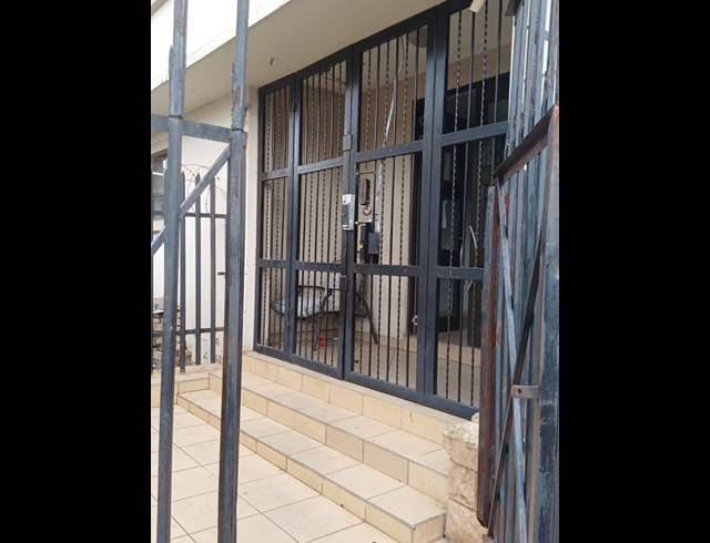 2,282M² SERVICED OFFICE FOR SALE IN ARCADIA